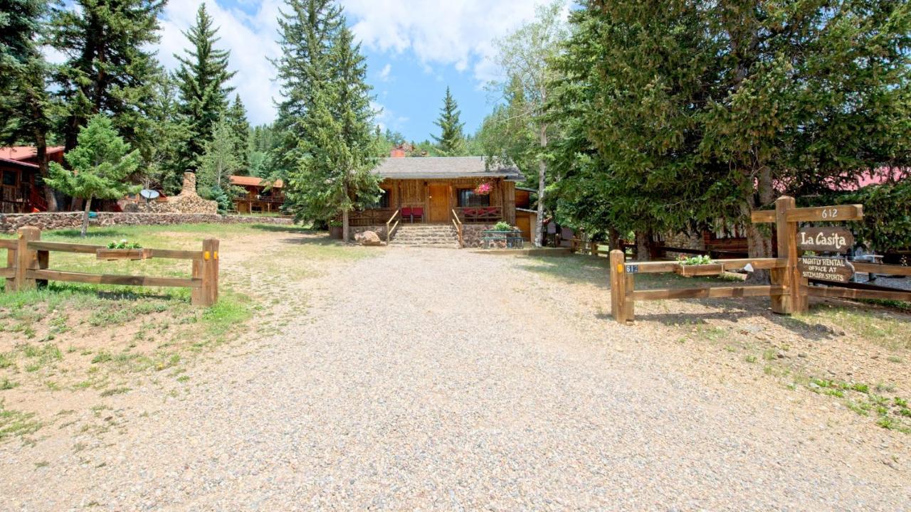 Sitzmark Sports Lodge Ред-Ривер Экстерьер фото