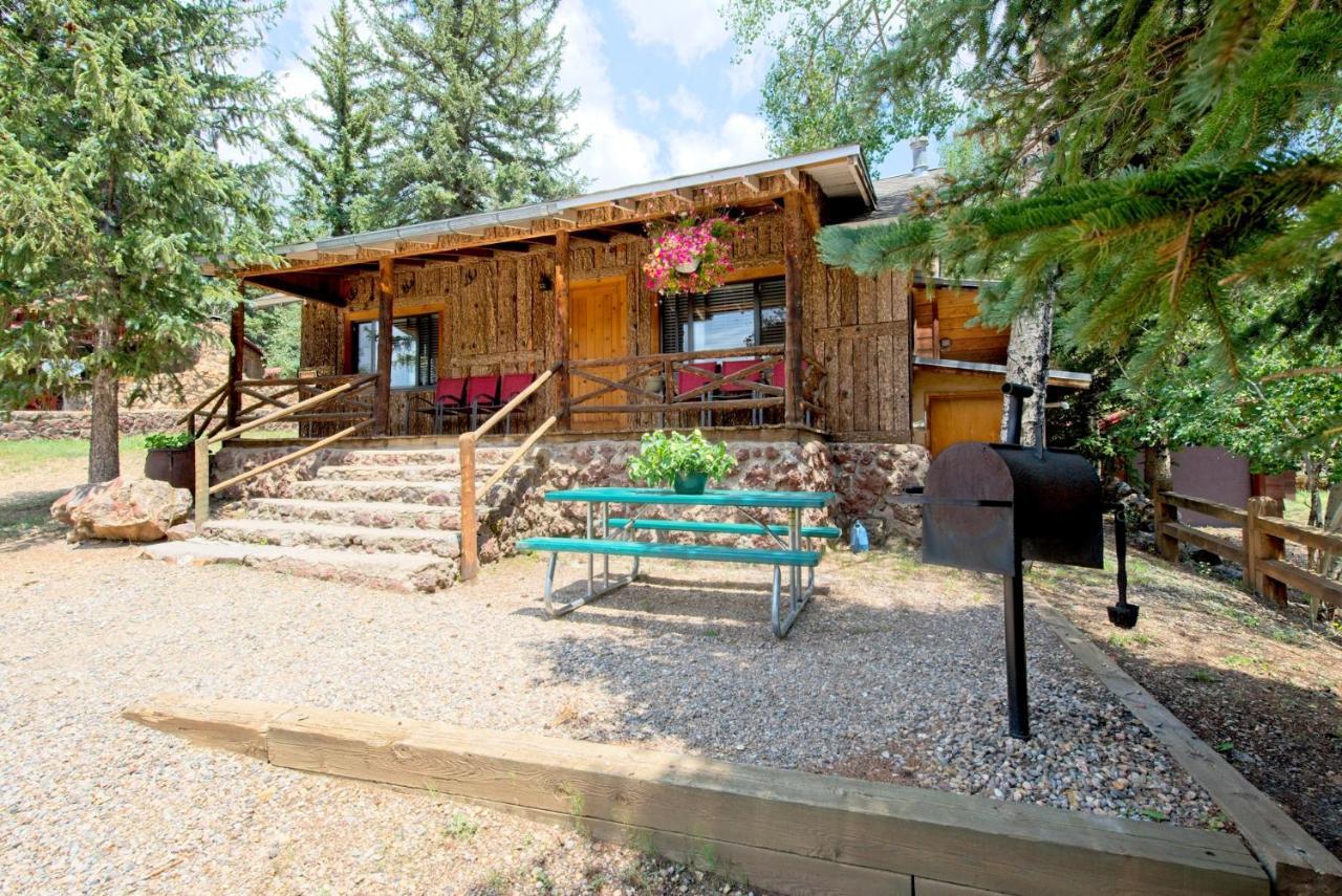 Sitzmark Sports Lodge Ред-Ривер Экстерьер фото