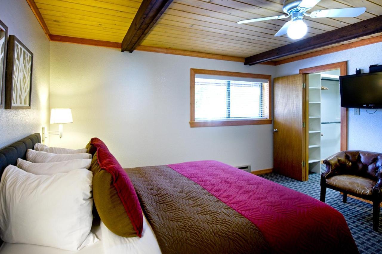 Sitzmark Sports Lodge Ред-Ривер Экстерьер фото